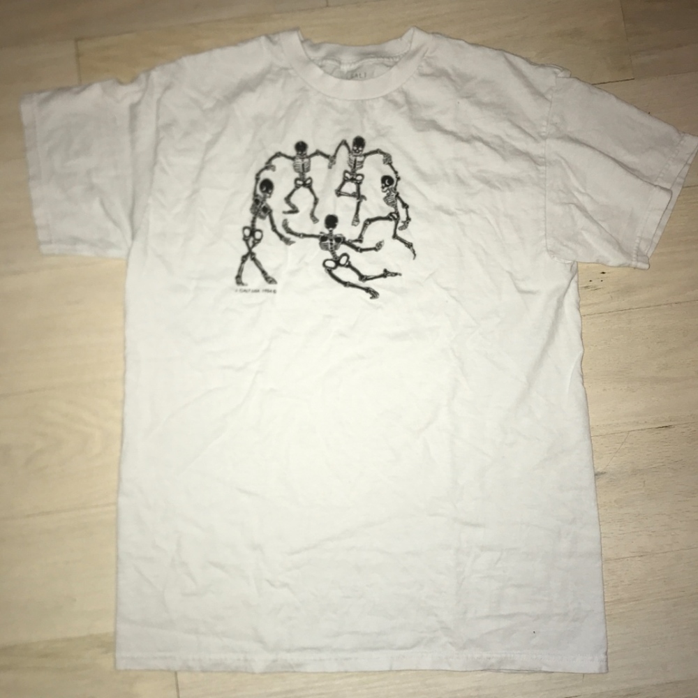 white skull shirt